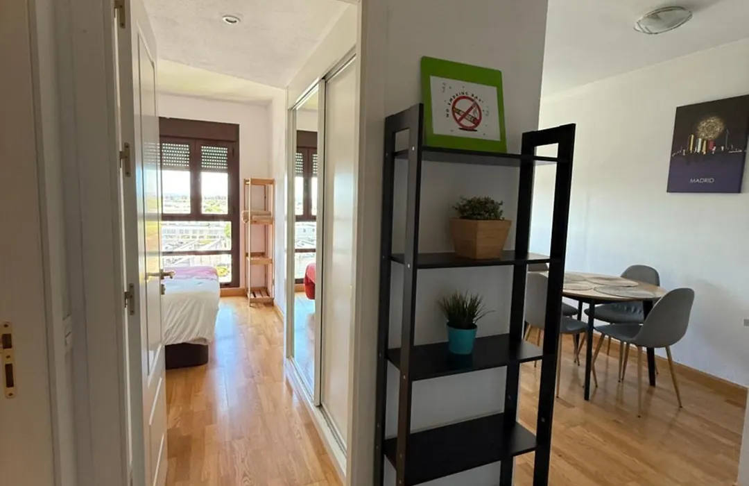 Cálido apartamento con PISCINA y garaje-1